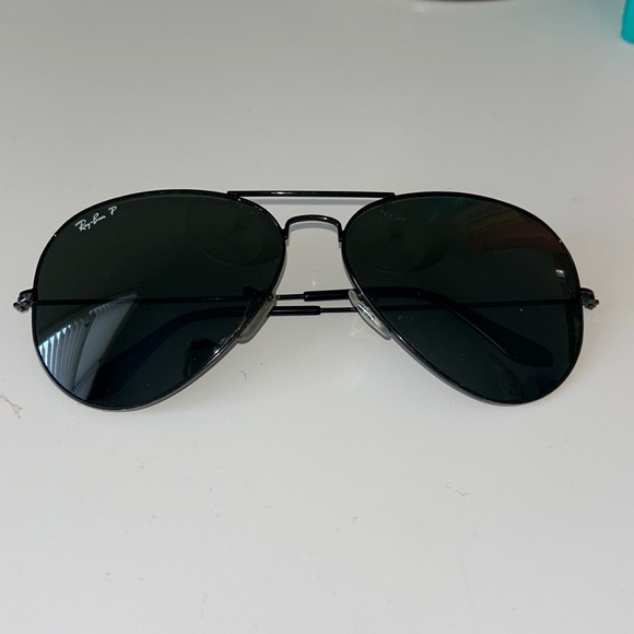 Black Rayban polarized aviator sunglasses
